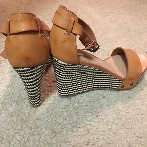 Report brand new size 7